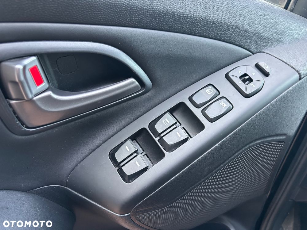 Hyundai ix35 2.0 GDI Premium 2WD - 24