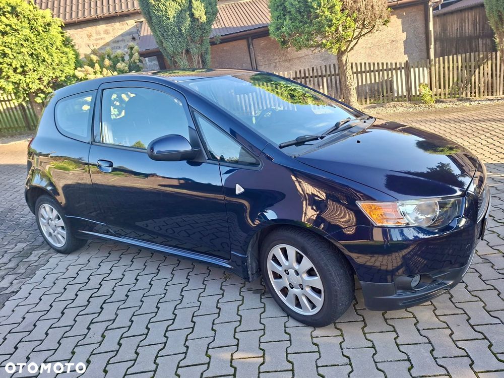 Mitsubishi Colt - 1