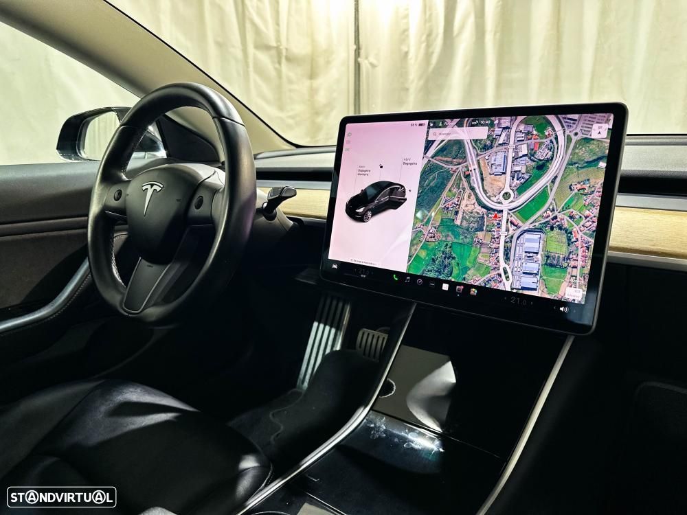 Tesla Model 3 Performance Dual Motor AWD - 34