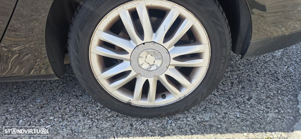 Renault Laguna 2.0 dCi FAP Initiale - 9