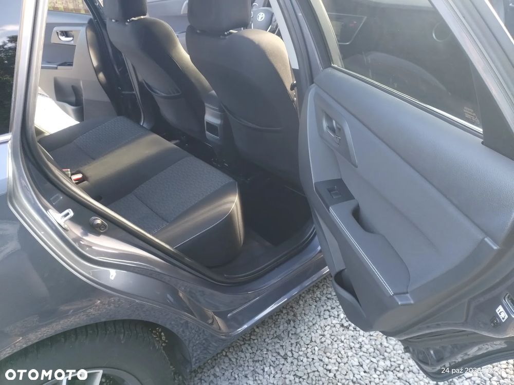 Toyota Auris 1.6 Valvematic Life - 32