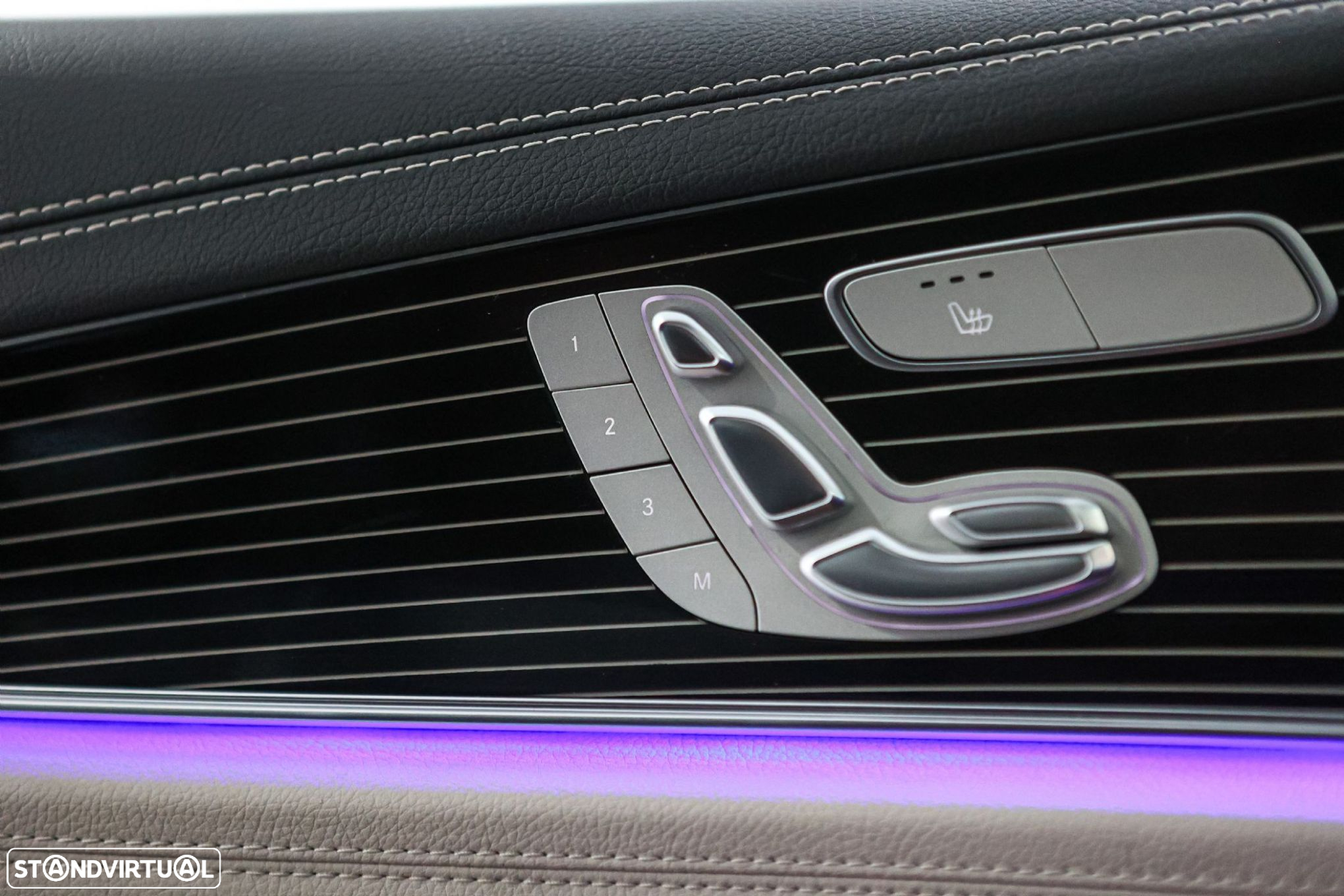 Mercedes-Benz E 300 de Exclusive Line 4Matic - 24