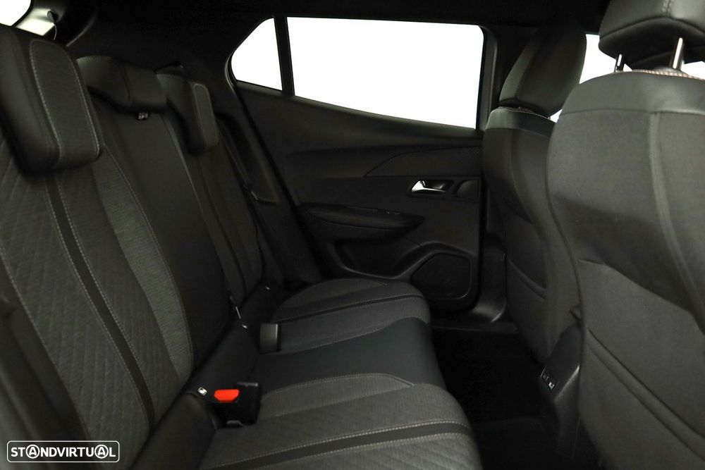 Peugeot 2008 1.2 PureTech Allure - 20