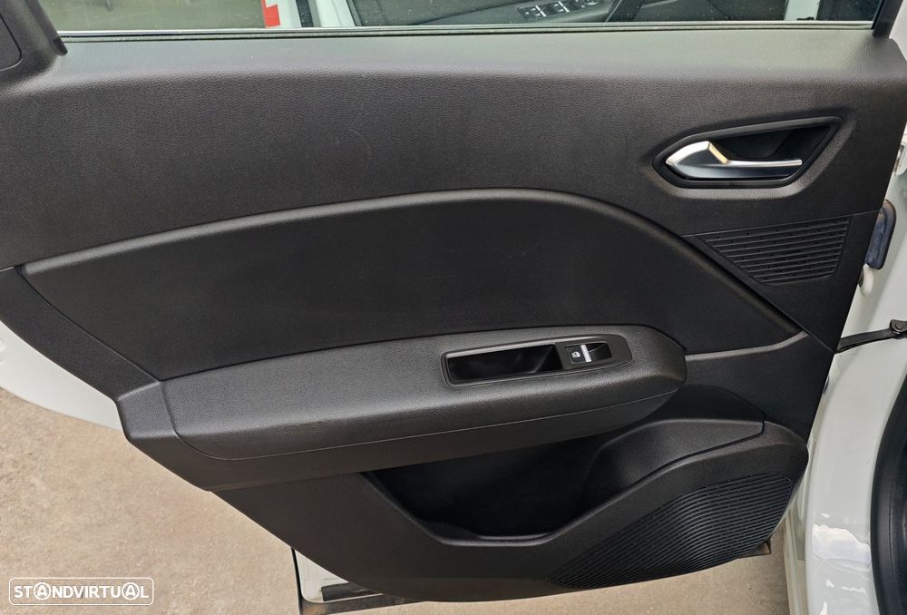 Renault Captur - 25