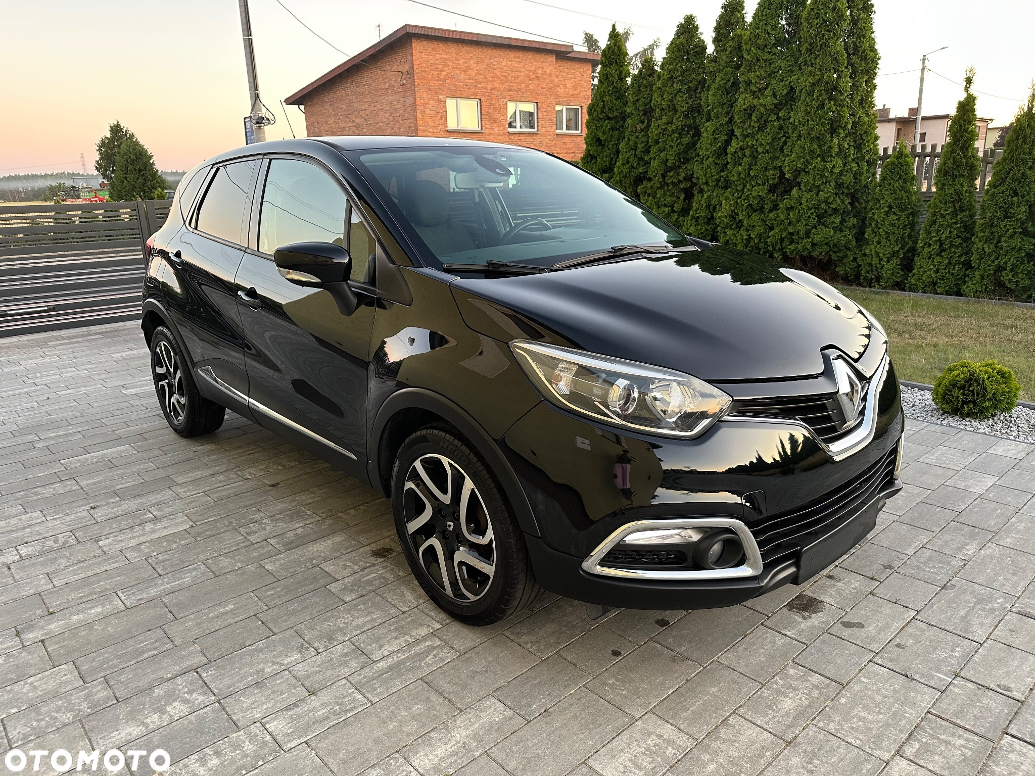 Renault Captur 1.5 dCi Intens EDC - 12