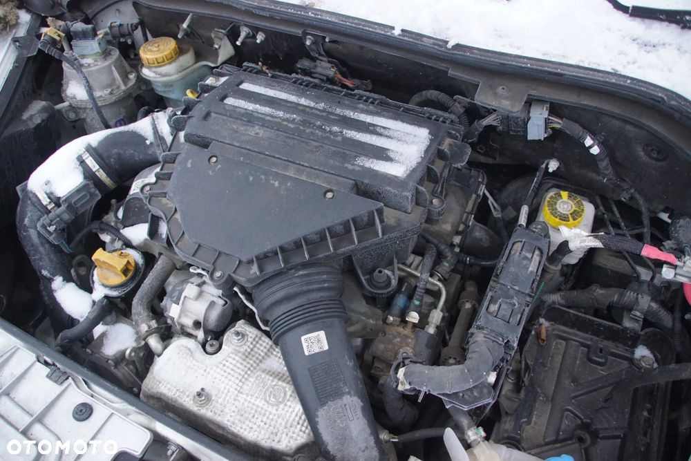 Auto na części - Fiat Fiorino III Lift 1.3 Multijet 73504436 46342387 249 2022R Silnik Skrzynia Drzwi Maska Błotnik Zderzak Szyba Lampa Klamka Deska Kokpit Sterownik Moduł Czujnik Licznik Wyświetlacz Panel Kierownica - 15