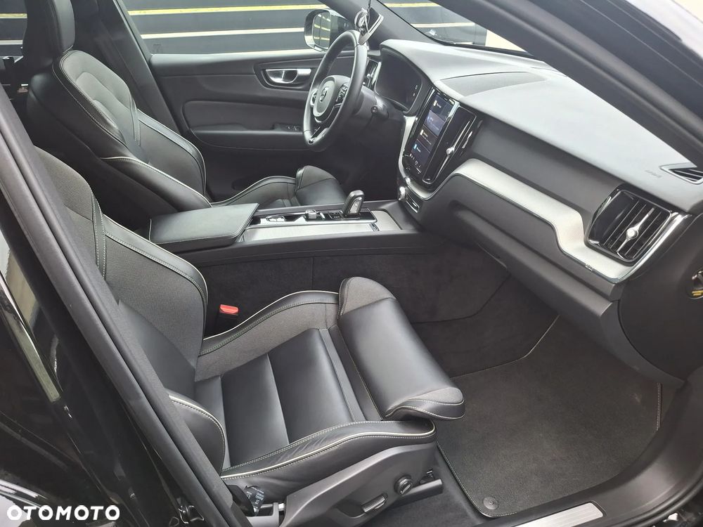 Volvo XC 60 T4 R-Design - 7