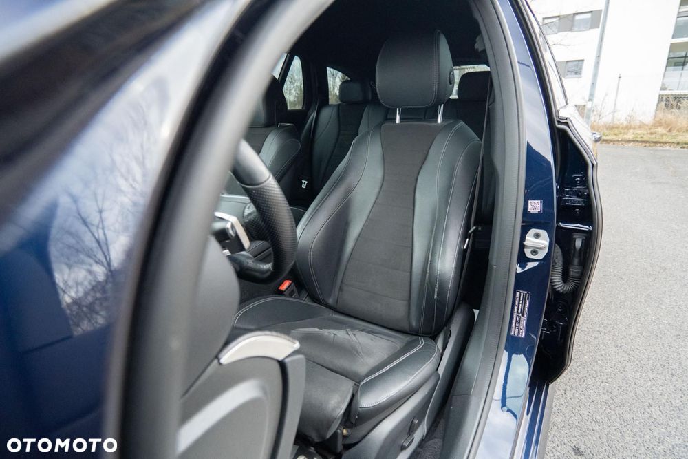 Mercedes-Benz Klasa E 220 d 4Matic 9G-TRONIC AMG Line - 13