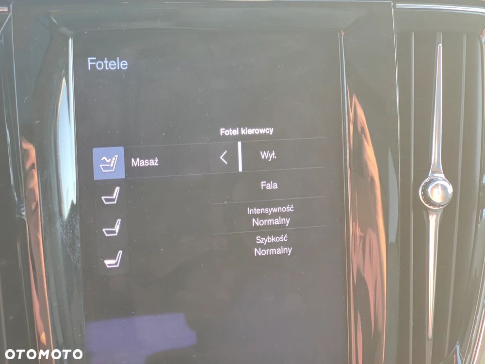 Volvo V90 Cross Country - 24