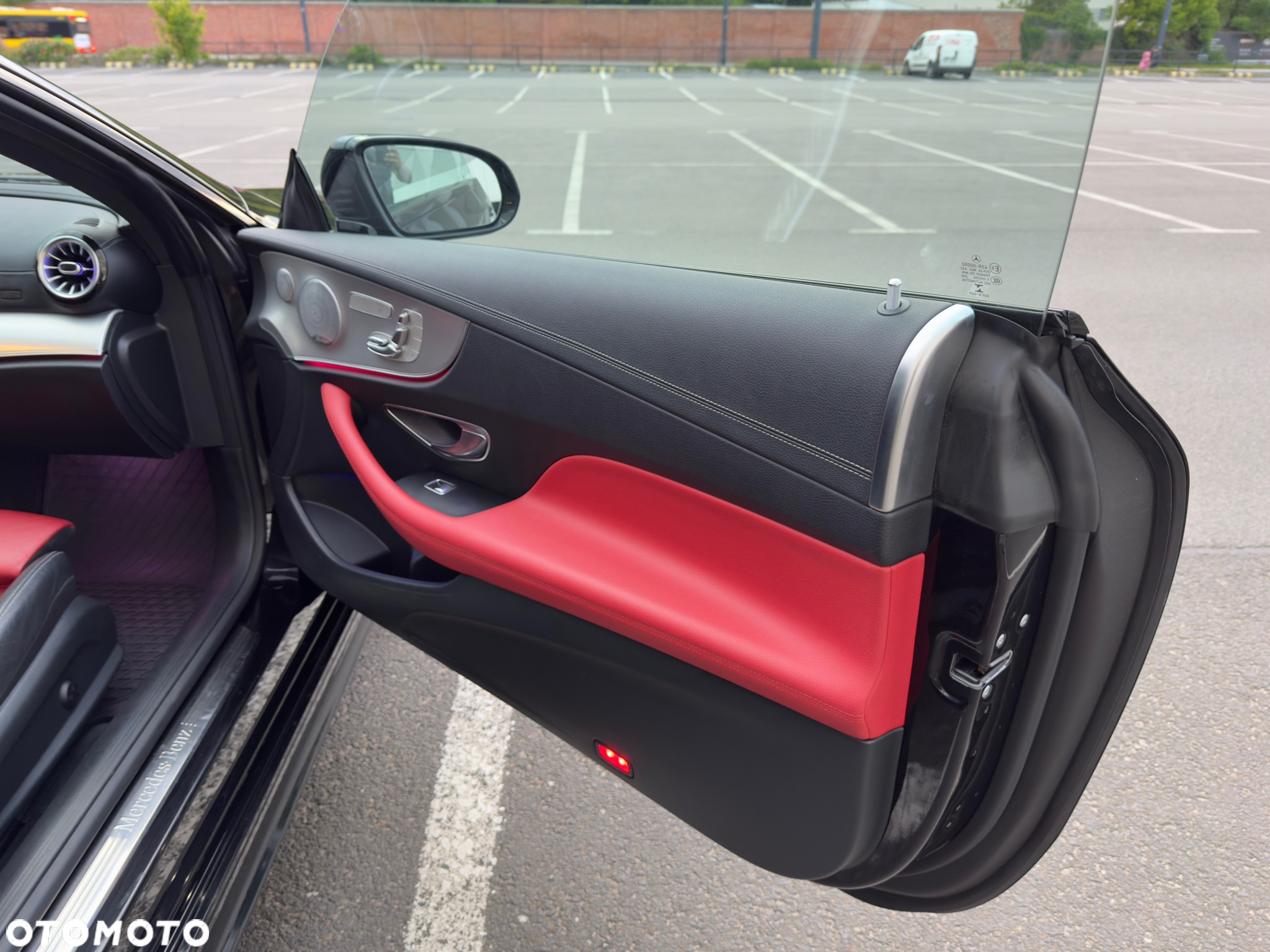 Mercedes-Benz Klasa E 200 Coupe 4-Matic 9G-TRONIC - 21