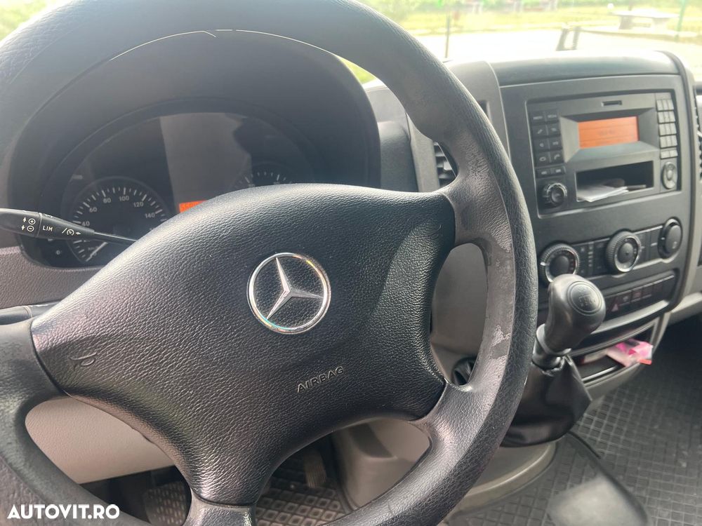 Mercedes-Benz Sprinter - 8