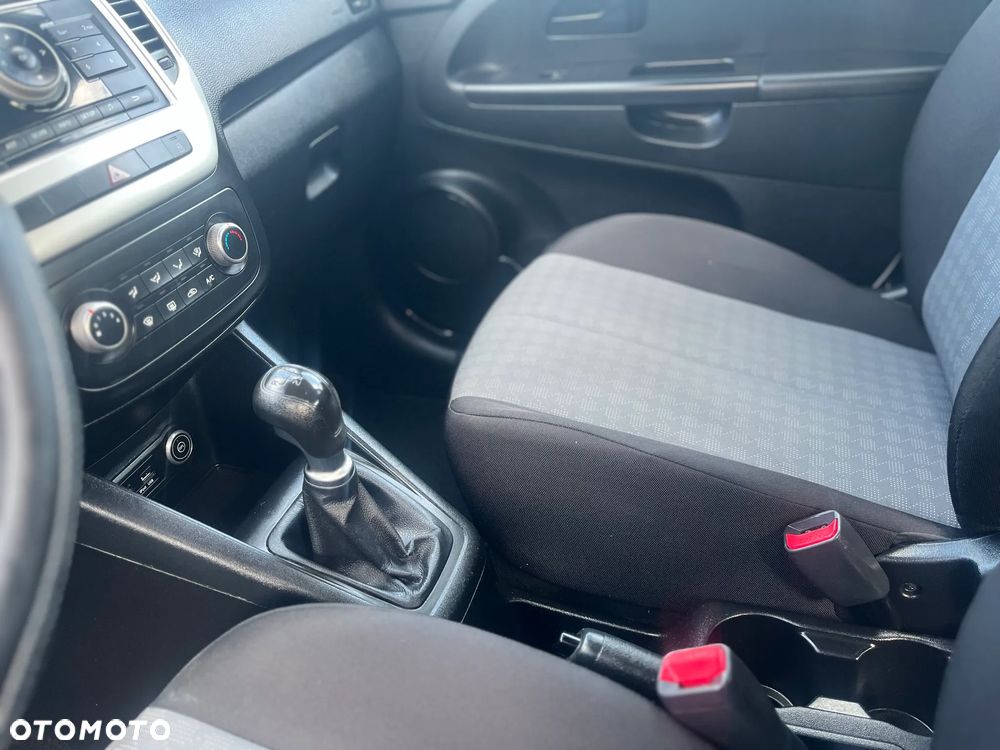 Kia Venga 1.4 Business Line - 14