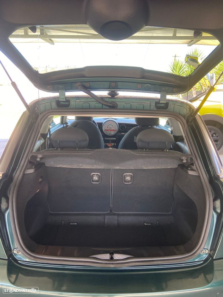 MINI 3 Portas Cooper D - 36