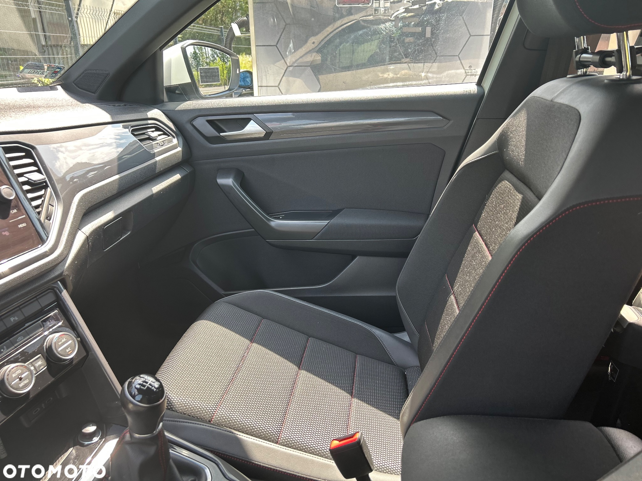 Volkswagen T-Roc 1.5 TSI ACT Premium - 13