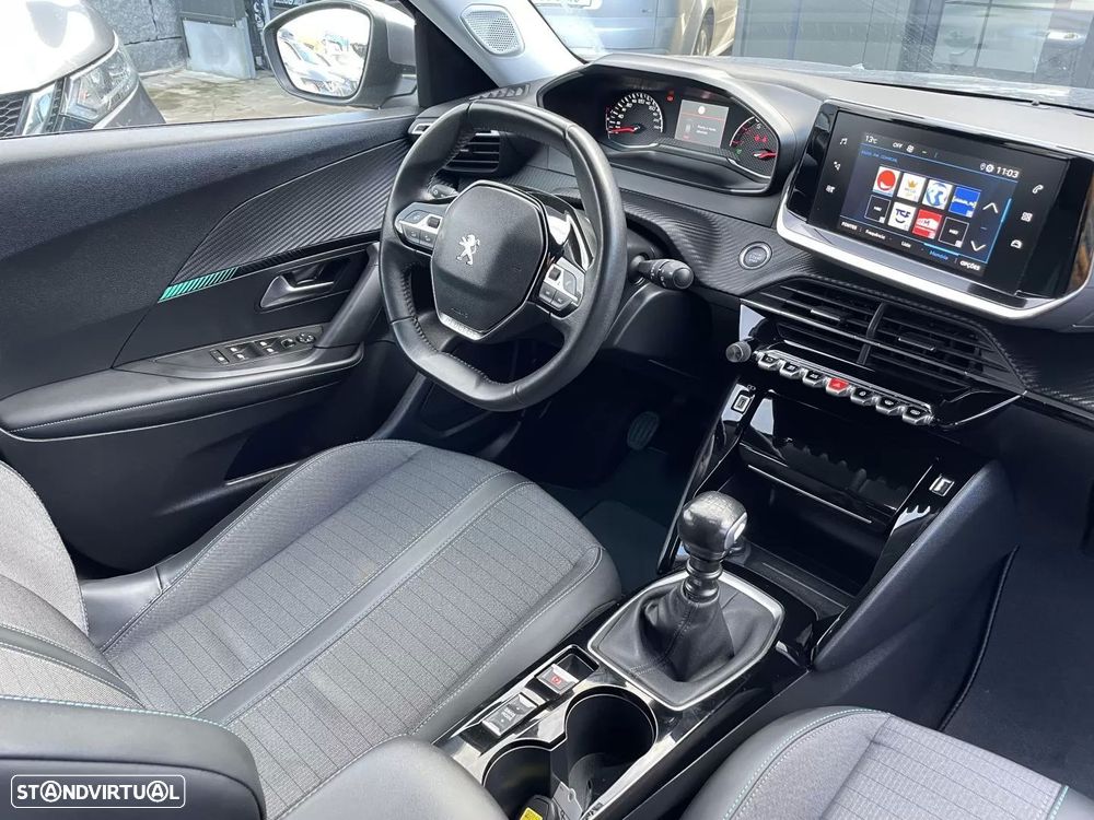 Peugeot 2008 1.2 PureTech Allure - 13