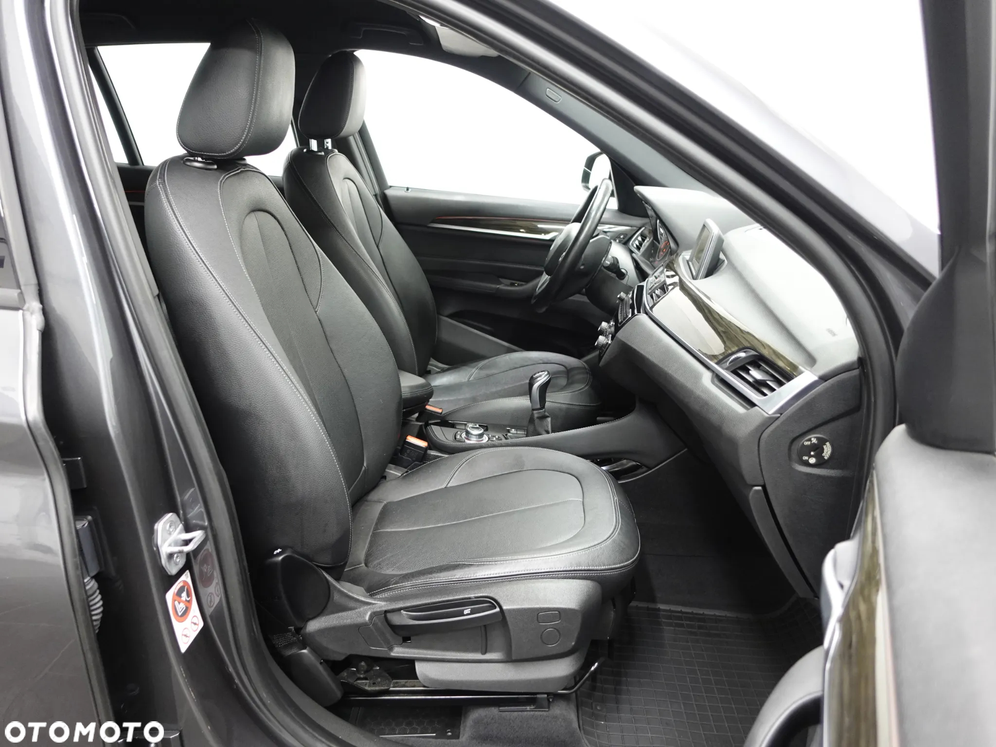 BMW X1 xDrive18d - 28