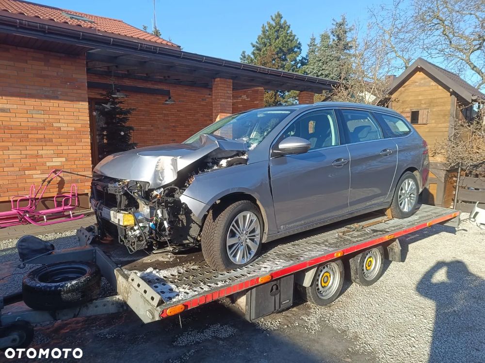 Peugeot 308 BlueHDi 120 EAT6 Stop & Start Business-Line - 19