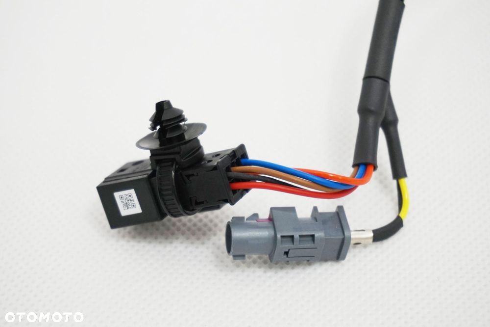 KAMERA COFANIA KLAPY VW TOURAN II 5TA 25R 5TA827566F - 4