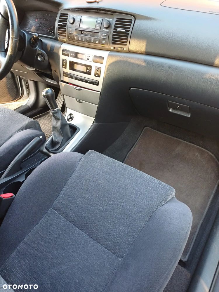 Toyota Corolla 1.6 VVT-i Sol (air6) - 8