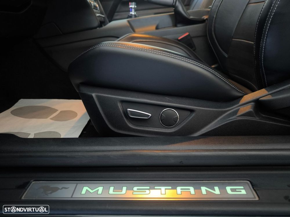 Ford Mustang 2.3i EcoBoost - 23