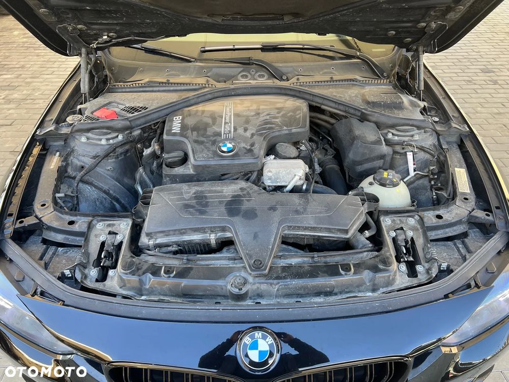 BMW Seria 3 328i - 16