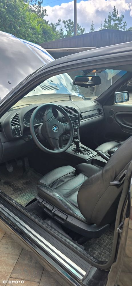 BMW Seria 3 328i - 11