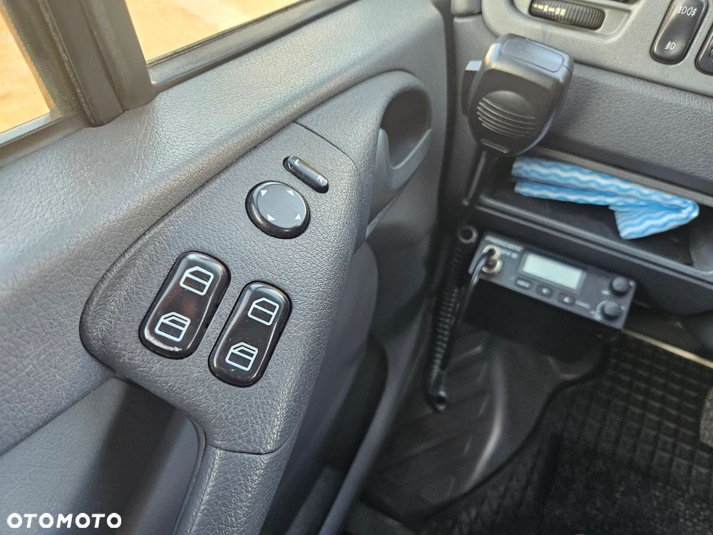 Mercedes-Benz Sprinter - 29