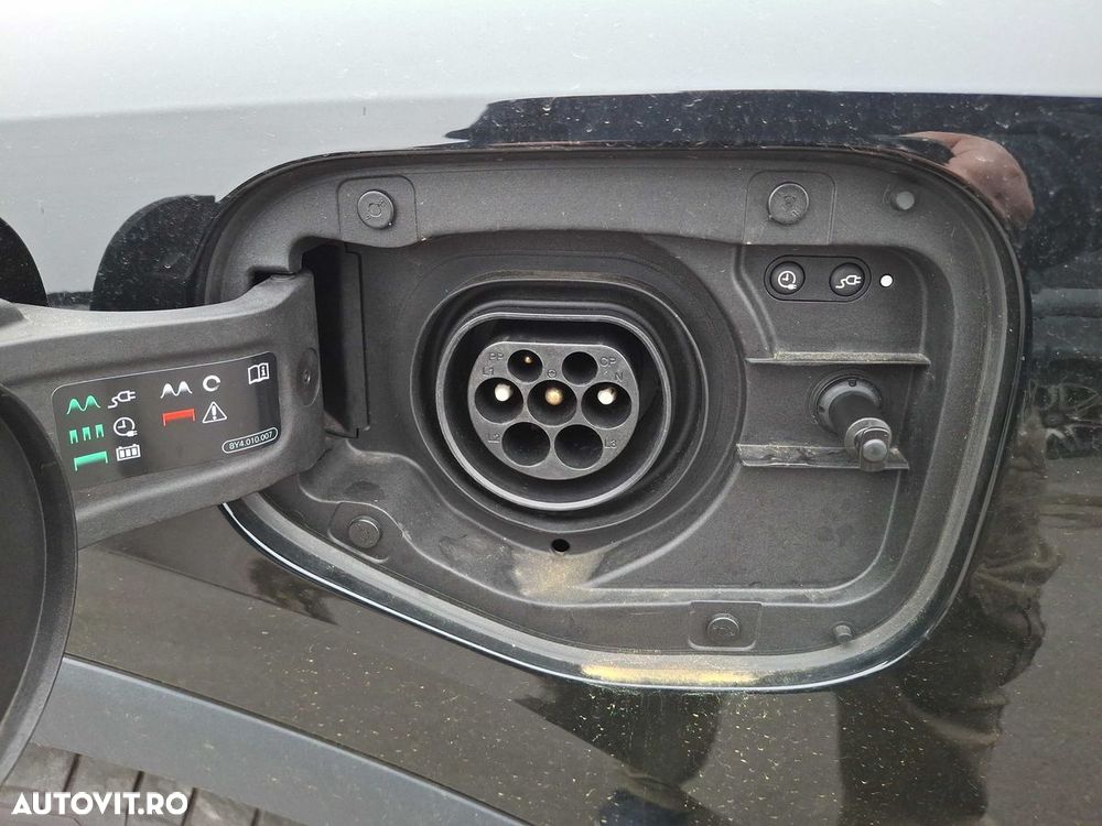 Audi Q3 45 TFSIe S tronic - 12