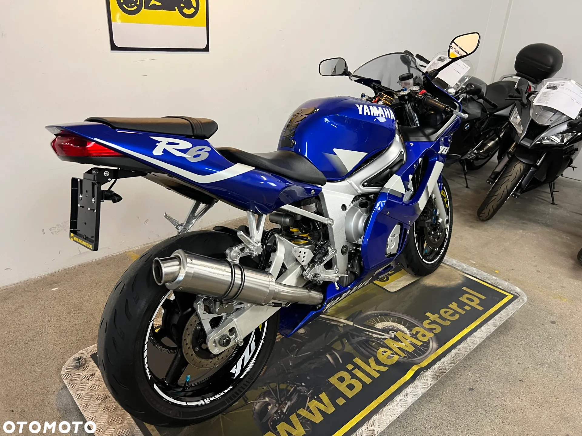 Yamaha R6 - 3