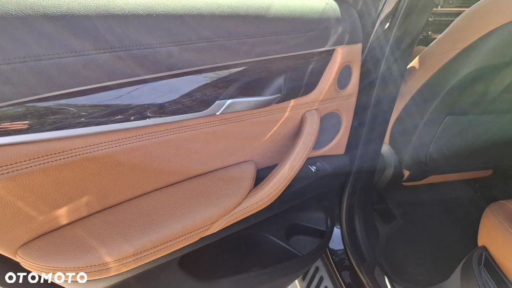 BMW X6 35i xDrive - 23