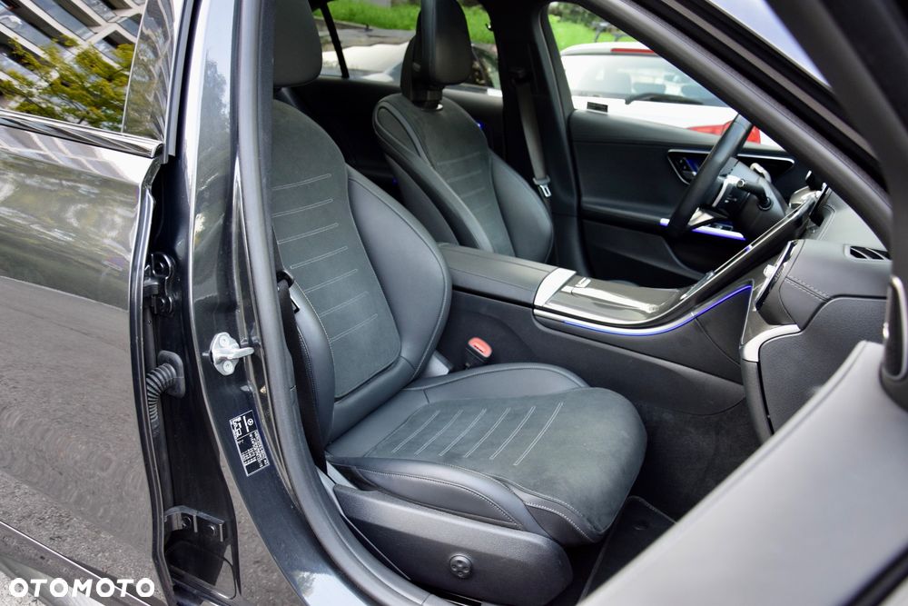 Mercedes-Benz Klasa C 300 e PHEV 4-Matic AMG - 16