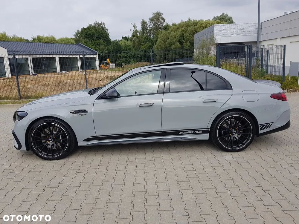 Mercedes-Benz Klasa E AMG 53 PHEV 4Matic+ 9G-Tronic TCT - 33