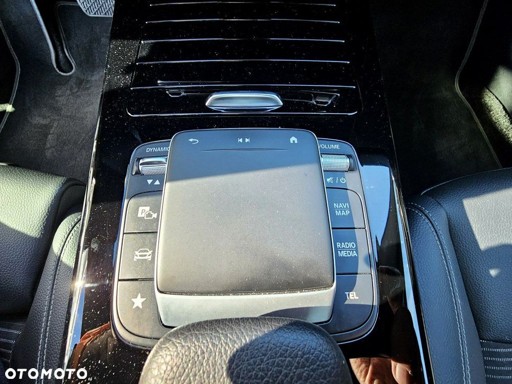 Mercedes-Benz CLA - 31