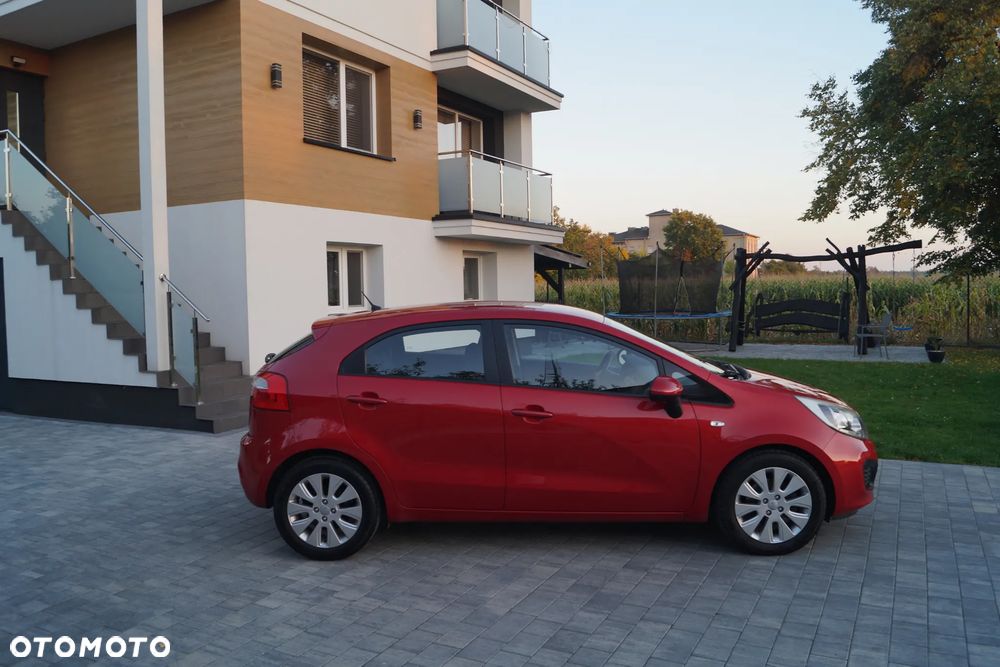 Kia Rio - 30