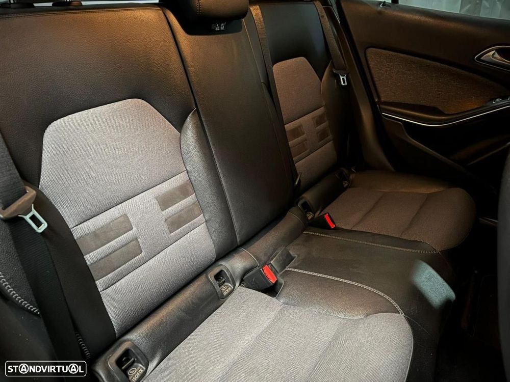 Mercedes-Benz GLA 200 - 9