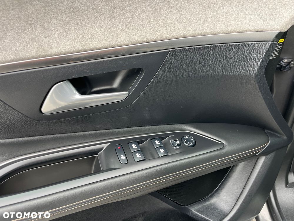 Peugeot 3008 1.6 PureTech Hybrid4 PHEV GT Pack S&S EAT8 - 34