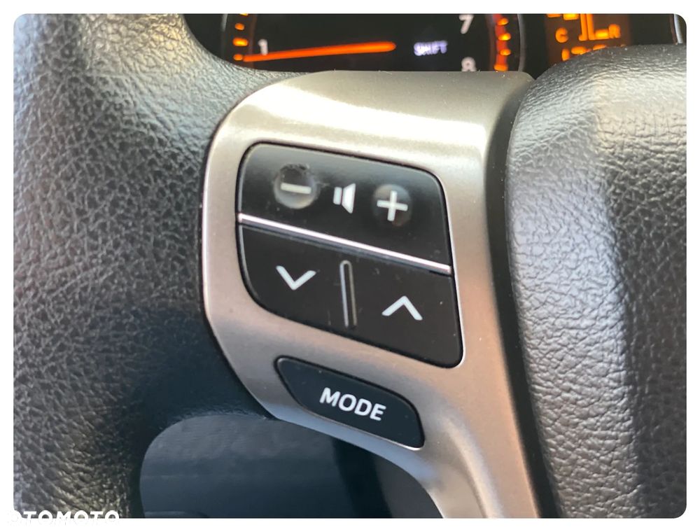 Toyota Avensis 1.6 - 30