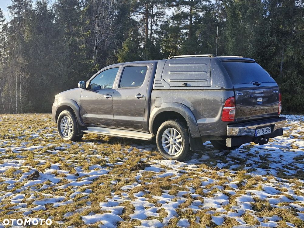 Toyota Hilux - 11