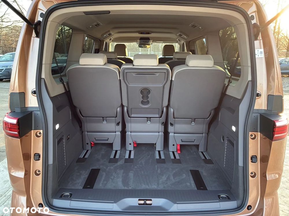 Volkswagen Multivan - 21