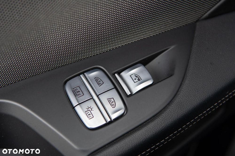 BMW Seria 8 M850i xDrive - 32