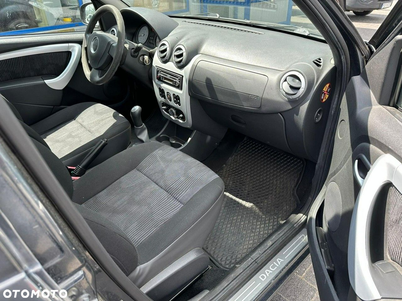 Dacia Sandero - 6