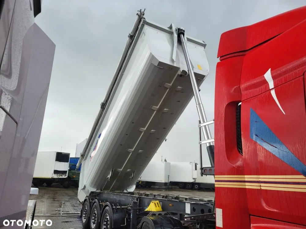 Schmitz Cargobull 15.000 KM przebiegu - 6