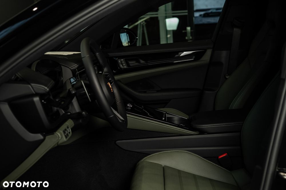 Porsche Panamera 4 - 26