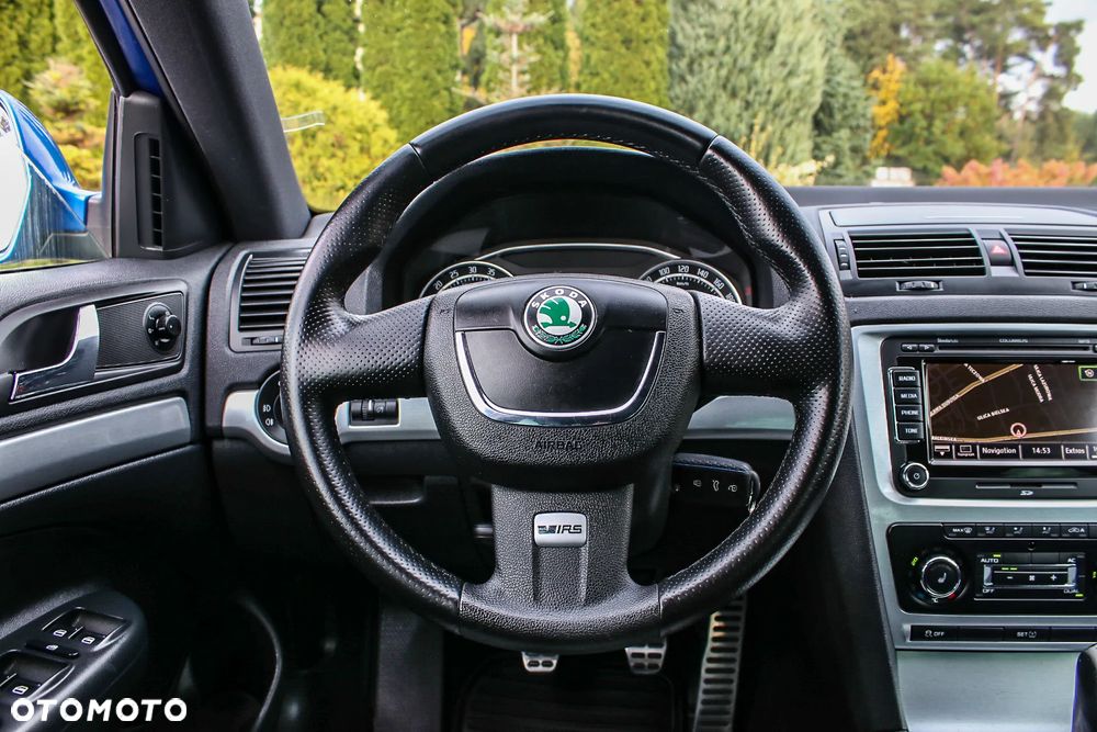 Skoda Octavia Combi 2.0 TDI CR DPF RS - 32