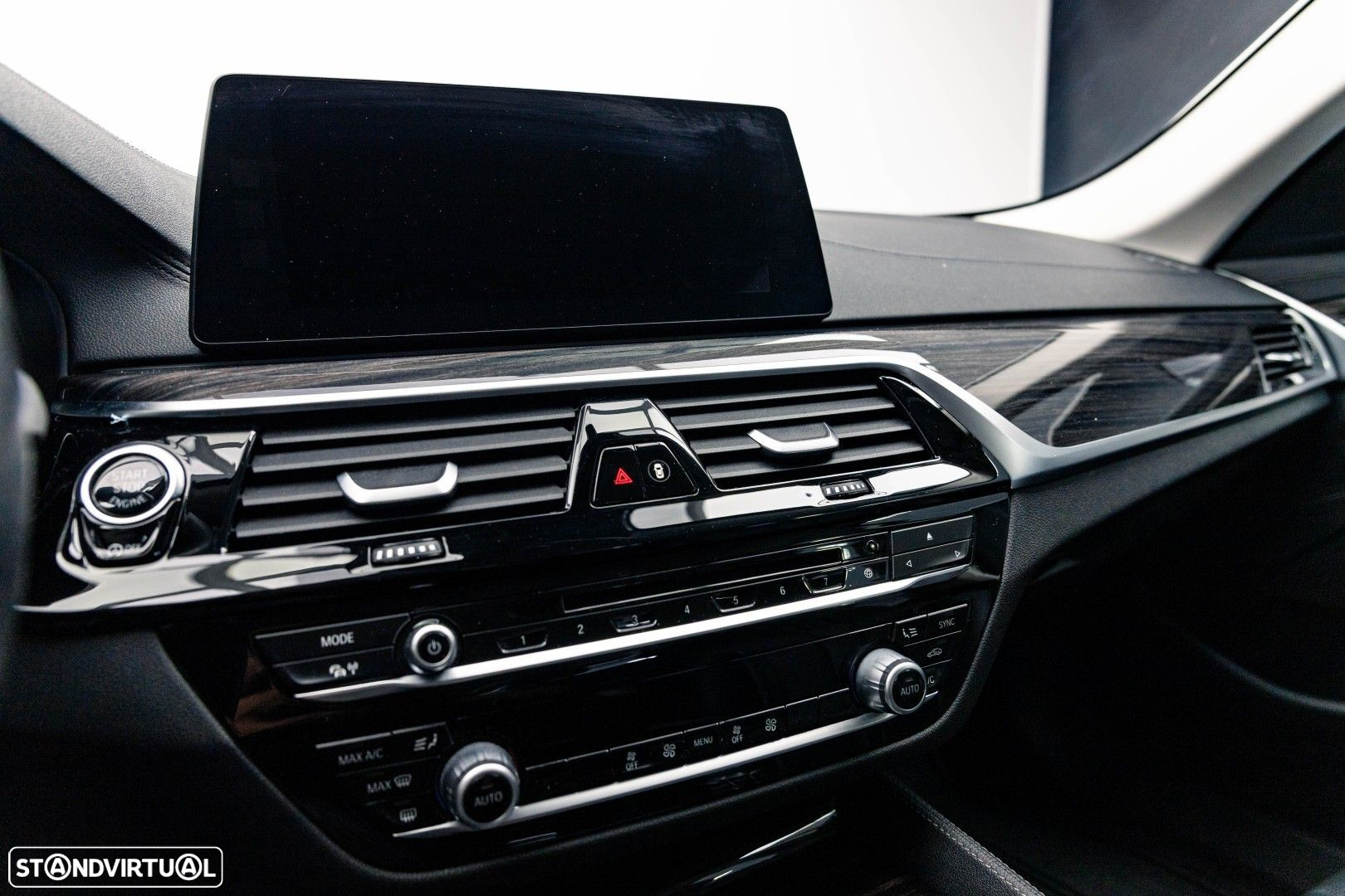 BMW 520 d Line Luxury Auto - 36