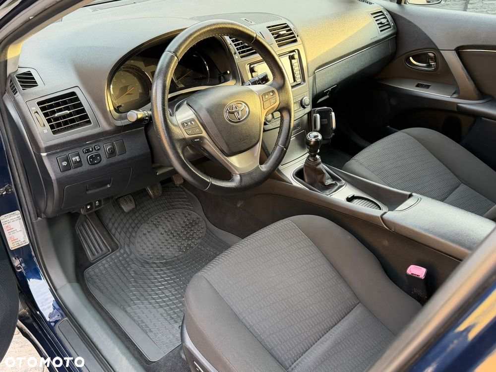 Toyota Avensis 2.0 D-4D Sol+NAVI - 9