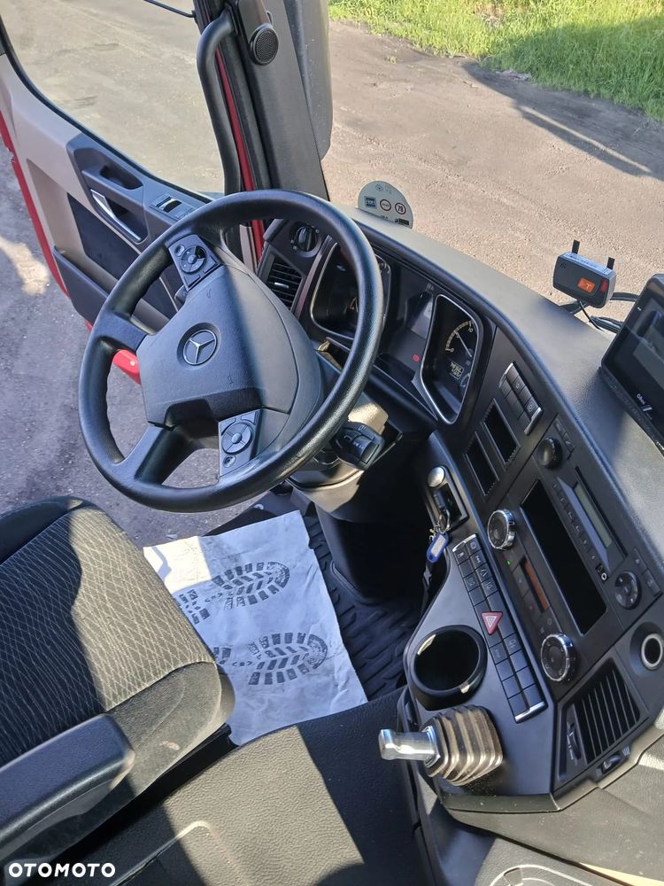 Mercedes-Benz Actros - 4