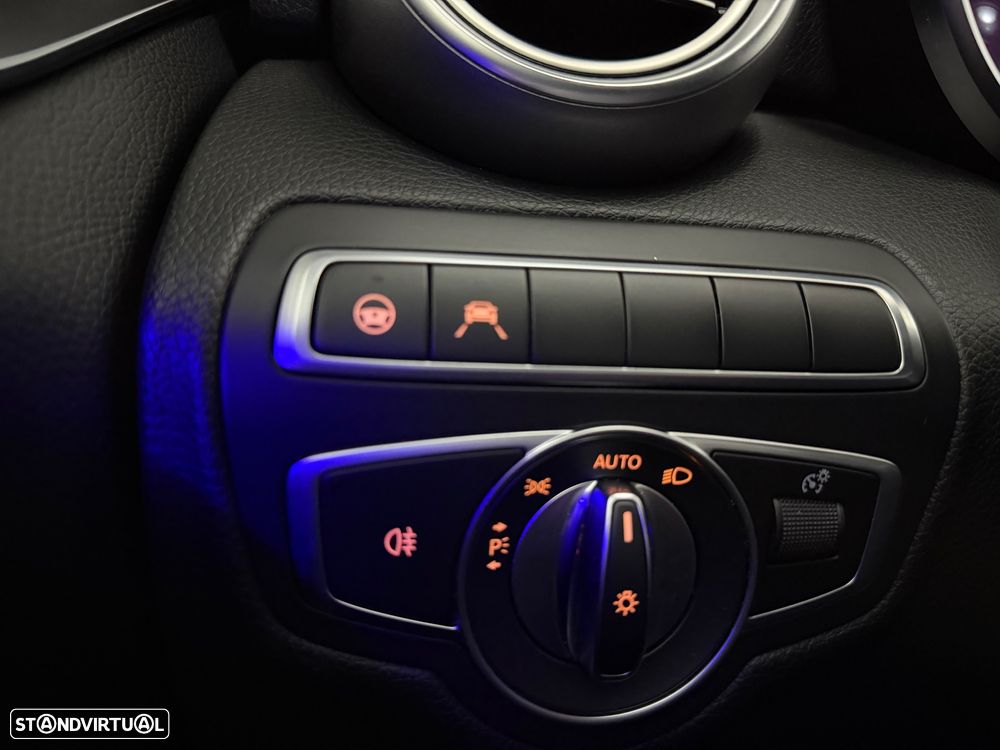 Mercedes-Benz C 300 BlueTEC Hybrid AMG Line - 27