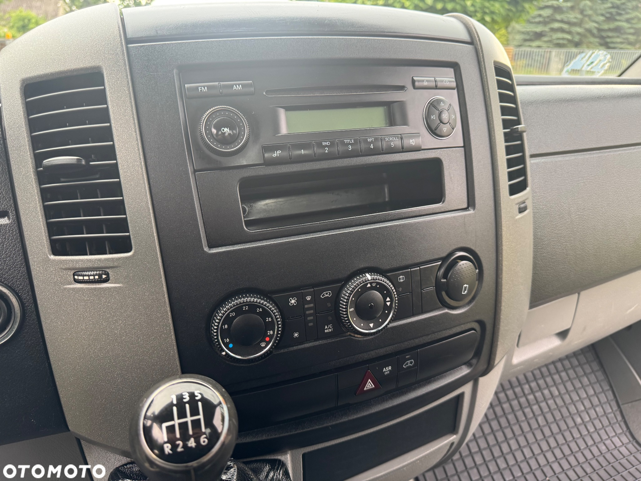 Volkswagen Crafter - 17