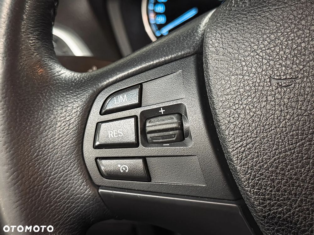 BMW Seria 1 118i - 15